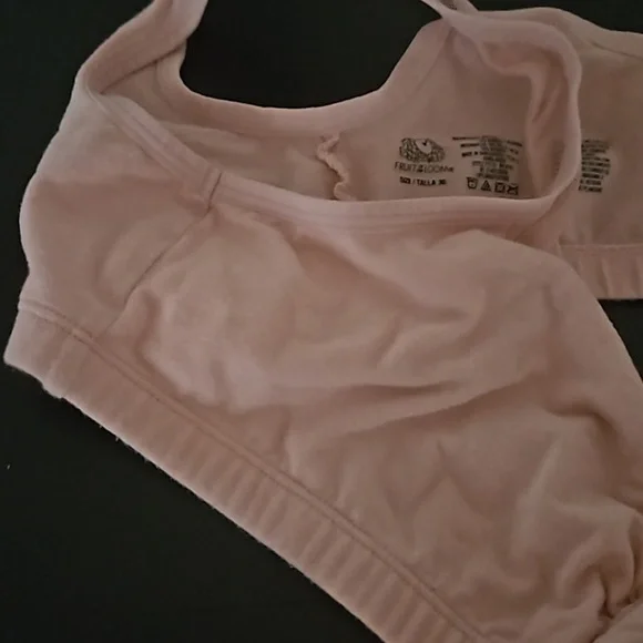 Like new light pink Hanes front closure bra - Picture 4 of 4